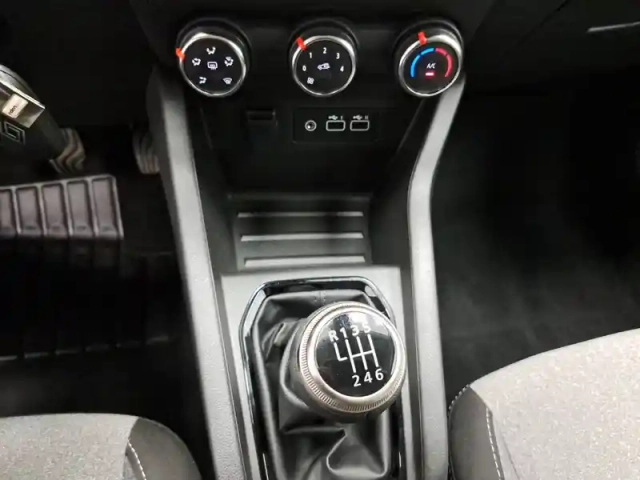 Renault Clio tce 90 — photo 17