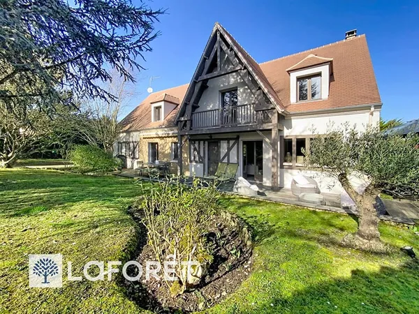 Belle propriété familiale avec jardin paysager à Chambourcy, proche Lycée international