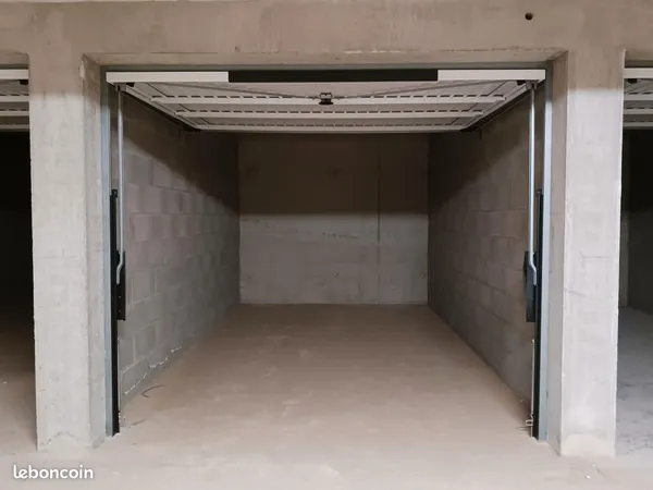 Garage en sous-sol résidence neuve