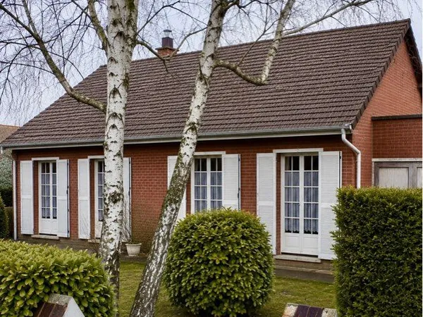 Plain-pied individuel - 2 chambres - garage - terrain 500 m²