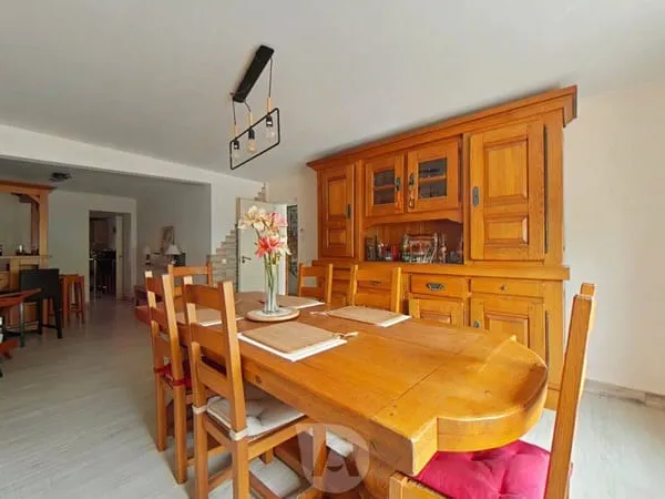 Maison 6 pièces 198 m²