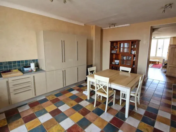 DUPLEX DE 150 M2 DANS LE CENTRE HISTORIQUE DE MONTFERRAND