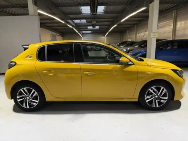 Peugeot 208 1.2 puretech 100ch s&amp;s roadtrip eat8 — photo 4