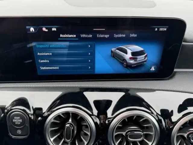 Mercedes Classe A 200 amg line — photo 24