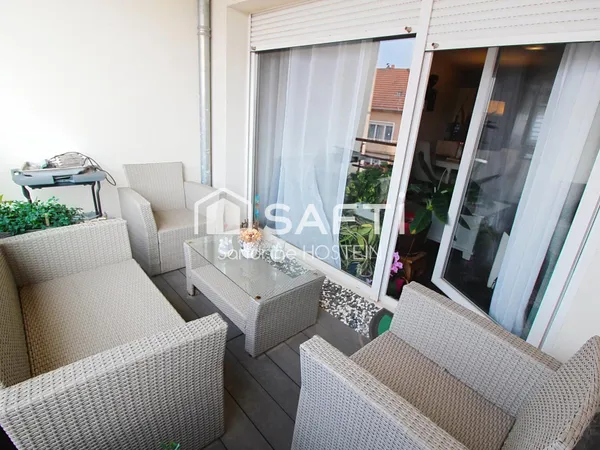 Bel appartement avec 2 chambres, terrasse et parking!