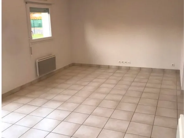 DÉOLS (36130) - Maison F3 de plain-pied - 69,63 m² - Garage, jardin et terrasse - DPE D / GES B