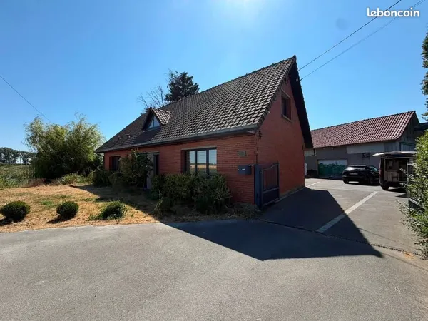 Maison 10 pièces 156 m²