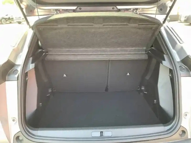 Peugeot 2008 hybrid 145 e-dcs6 — photo 6