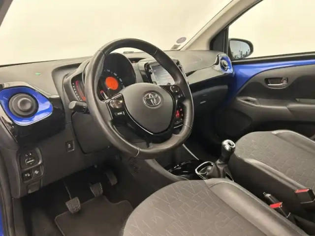 Toyota Aygo 1.0 vvt-i x-clusiv zen — photo 17