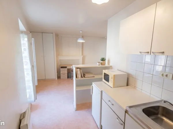 Studio meublé étudiant Centre Parthenay Proche Lycée Pérochon