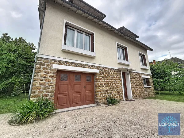 Maison 7 pièces 239 m²