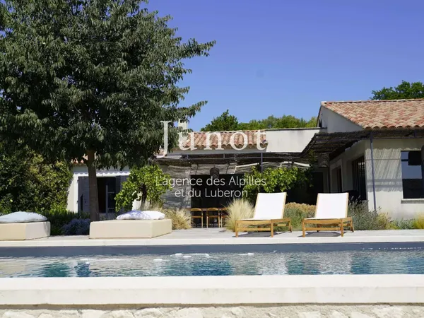 Villa 7 pièces 160 m²