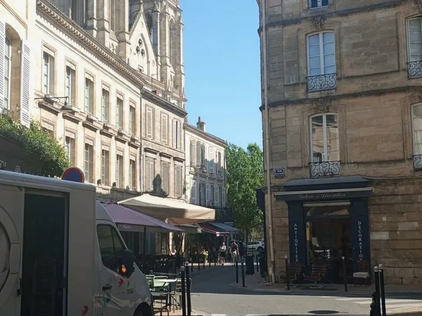 LOCAL COMMERCIAL à CEDER