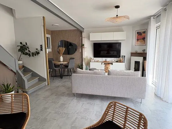 Maison 3 chambres + studio indépendant - Terrain 350 m² - Villenave-d'Ornon intra-rocade
