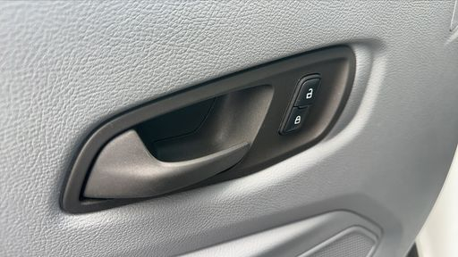 Ford Transit Challenger 2.2 TDCi 155 - Challenger Profilé Quartz – 2016 – 26987 km – Diesel – Boîte Manuelle — photo 50