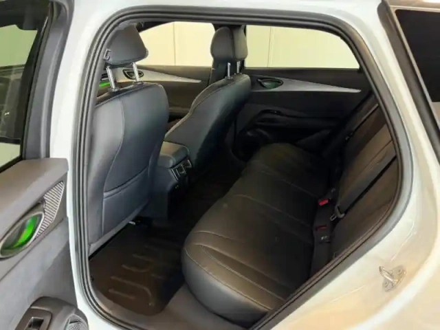 Byd Seal 6 touring 1.5 dm-i 212ch comfort — photo 11