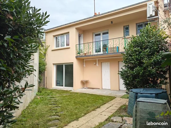 2 Pièces 455· 23 m2 Pièces, 23 m² La Roche sur-Yon