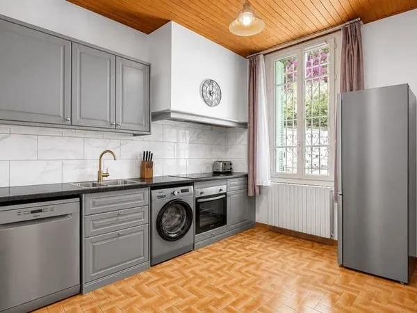 Maison de 7 pièces de 163 m² située à Nice