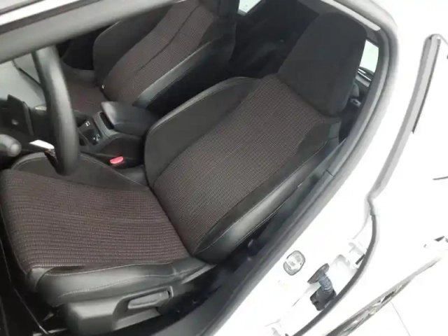 Ds Ds 3 ds3 crossback puretech 130 eat8 performance line+ — photo 9