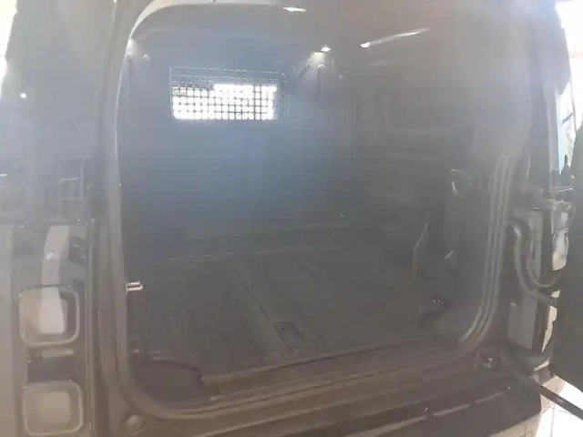Land Rover Defender 90 3.0 d200 hard top s — photo 14
