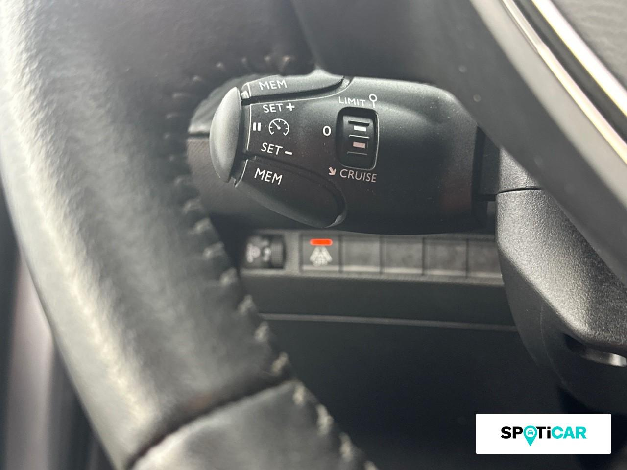 Peugeot 208 1.2 puretech 100ch s&s allure 118g — photo 19