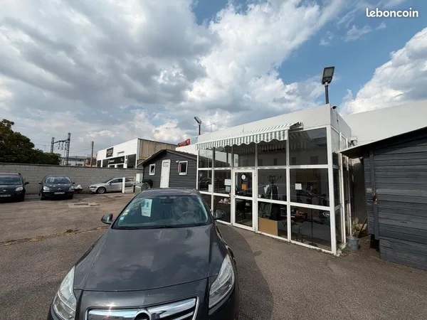 🔑 GARAGE / PARC AUTOMOBILE - HYPERCENTRE - 1300m²