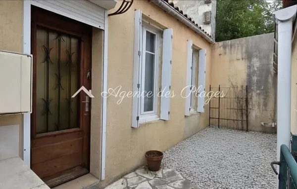 MAISON A SAINTES