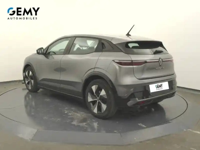 Renault Megane e-tech ev40 130ch standard charge — photo 67