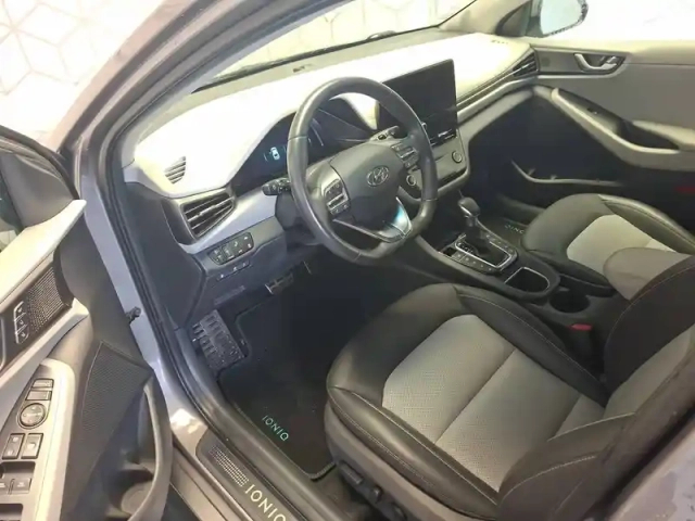 Hyundai Ioniq plug-in 141 ch — photo 79