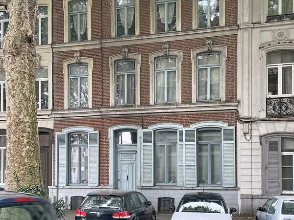 Maison 7 pièces 221 m²