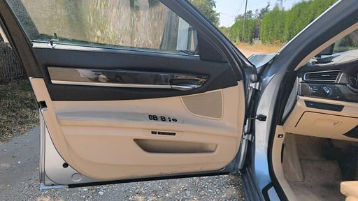 BMW Serie 7 4.4 i V8 465 ActiveHybrid BVA8 - Exclusive – 2011 – 94000 km – Hybride essence – Boîte Automatique — photo 39