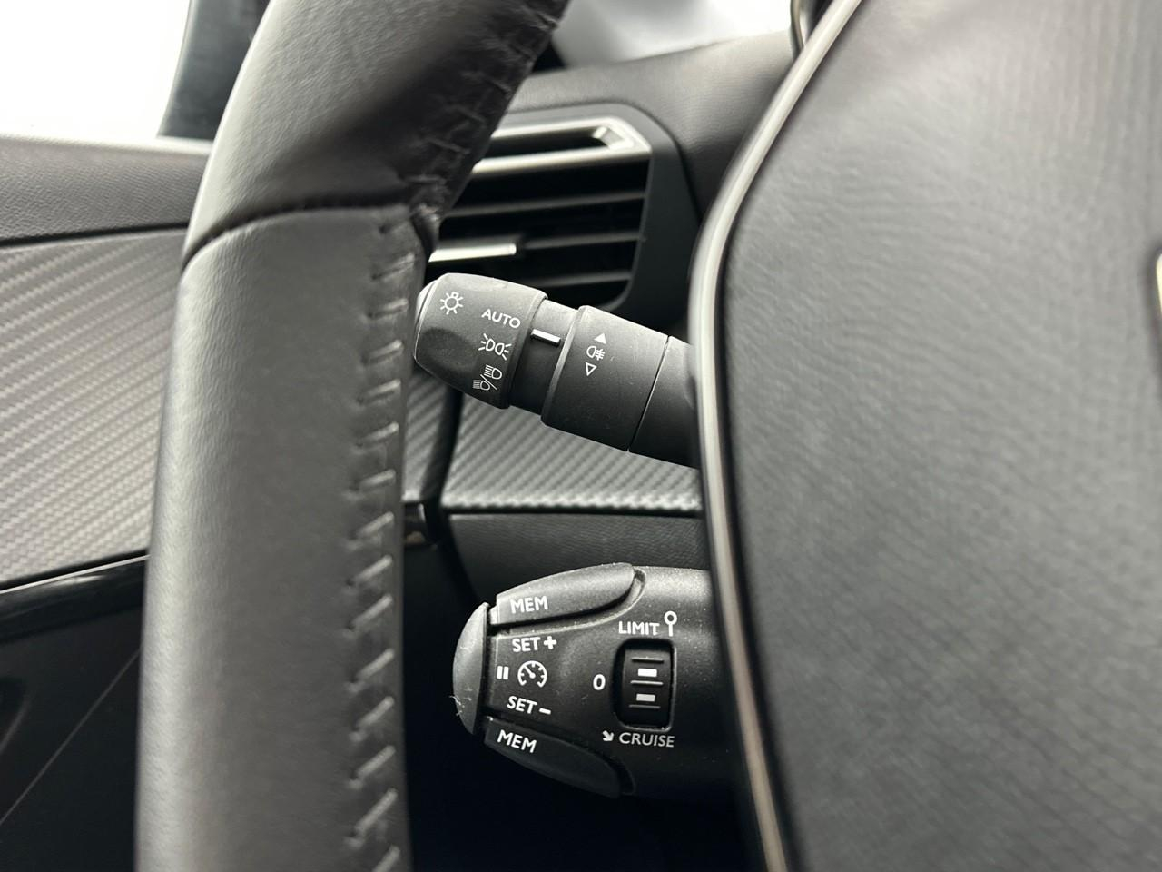 Peugeot 208 puretech 100 s&s bvm6 active — photo 19
