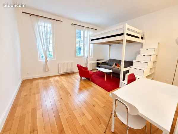 PARIS 12e - DAUMESNIL - SUPERBE STUDIO DE CHARME 30 m² - CALME, BEAUX VOLUMES, INTERIEUR MODERNE AVE