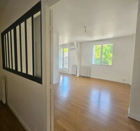 Appartement de charme de 77 m² en plein coeur de Beauvais — 2 chambres, climatisation