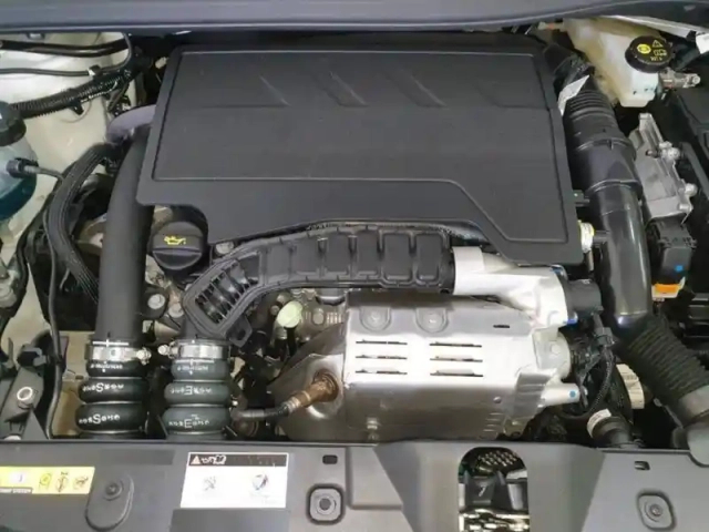 Peugeot 2008 puretech 130 s&amp;s bvm6 — photo 40