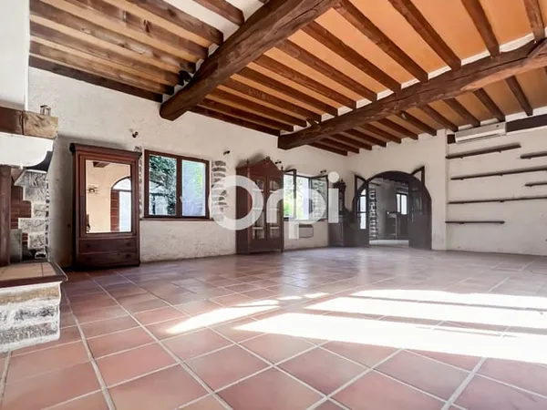 Maison 5 pièces 230 m²