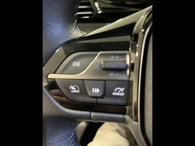 Peugeot 308 1.2 puretech 130ch s&amp;s allure pack — photo 14