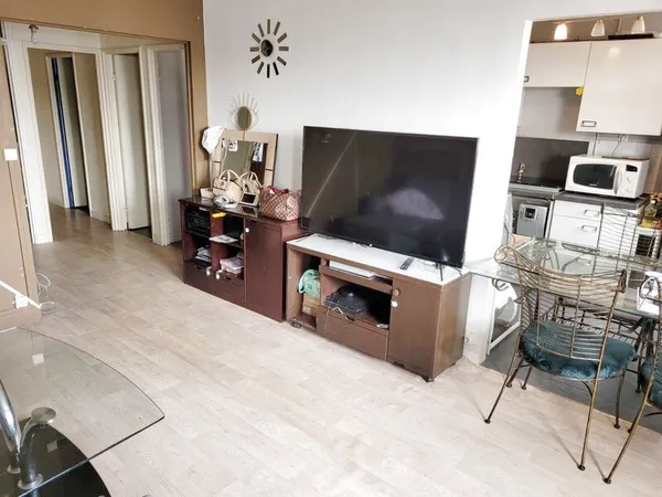 AMIENS. Bel appartement de type 4.
