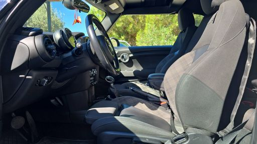 Mini Mini Cabriolet 1.5 Cooper 136 BVA7 - Finition Chili – 2016 – 49557 km – Essence – Boîte Automatique — photo 9