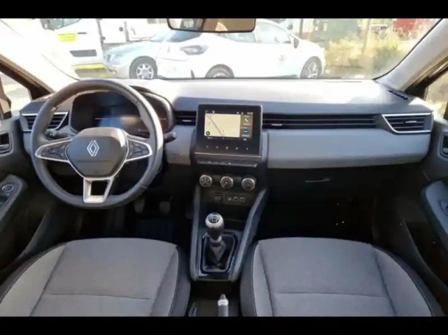 Renault Clio 1.5 blue dci 100ch evolution - 24 — photo 9