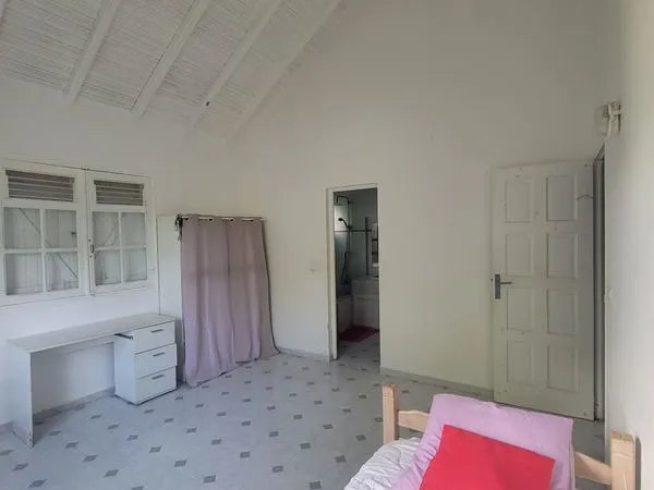 Chambre haut de villa 5 minutes Université