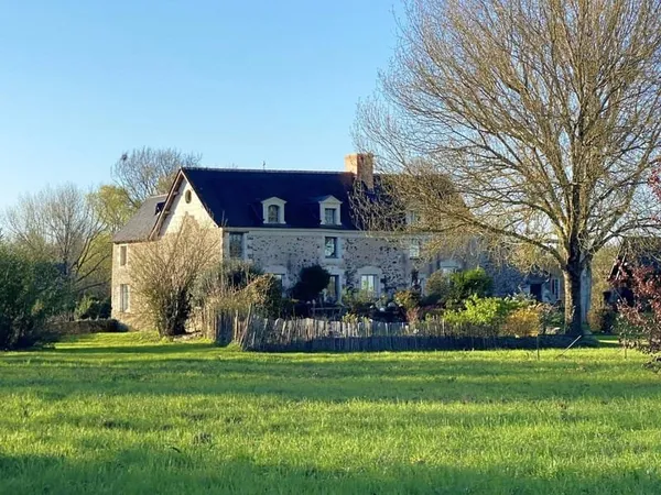 Maison 7 pièces 266 m²