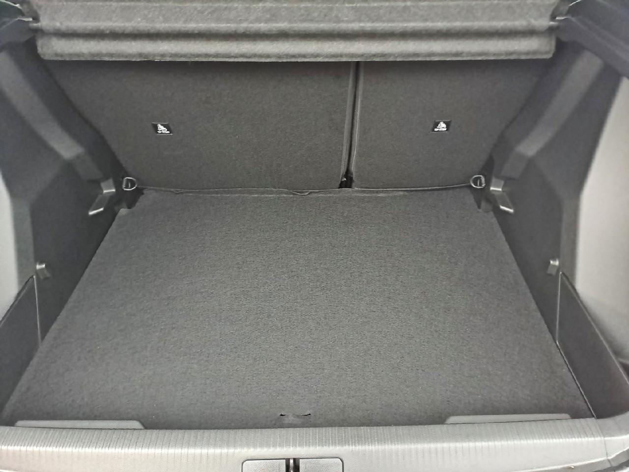 Peugeot 2008 hybrid 145 ch e-dcs6 allure — photo 6