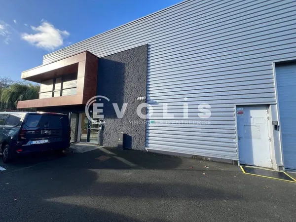 Local d'activité 725 m²