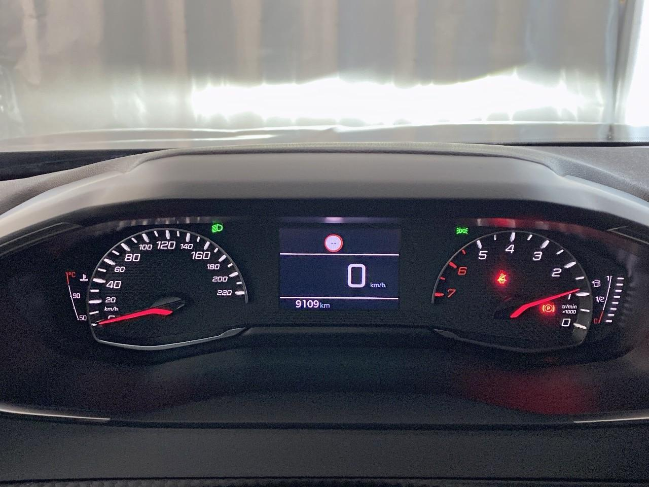 Peugeot 2008 100 s&s bvm6 style — photo 14