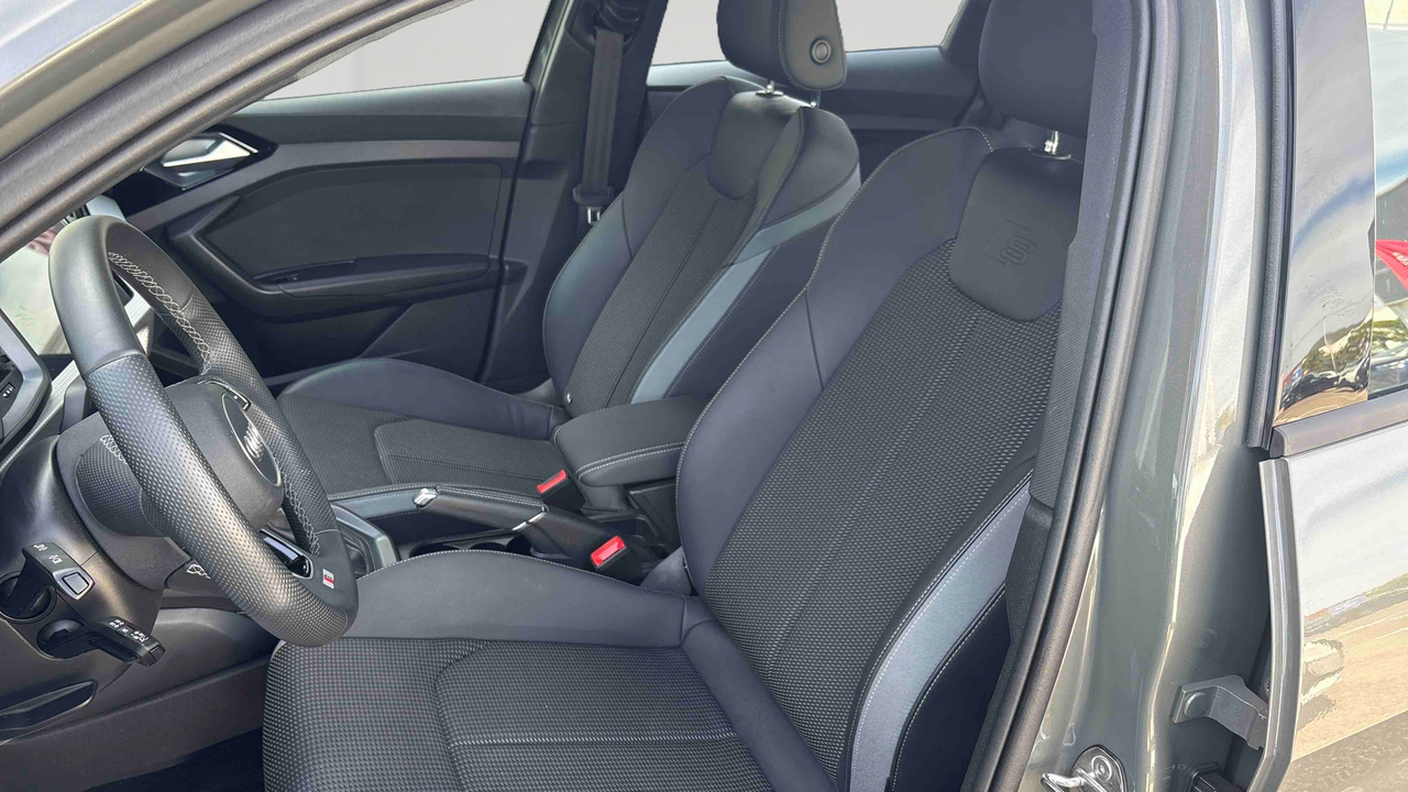 Audi A1 Sportback 30 TFSI 116 ch S tronic 7 — photo 11