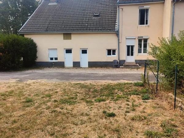 Maison 88 M2 habitable au bord d 'un ruisseau