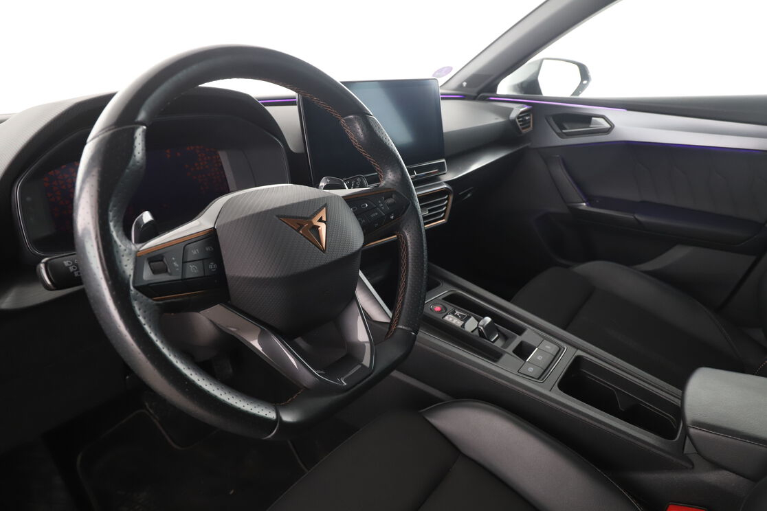 Cupra Leon 1.5 eTSI V DSG7 — photo 10