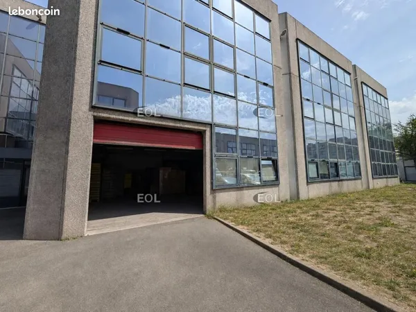 Local d'activité 232 m²