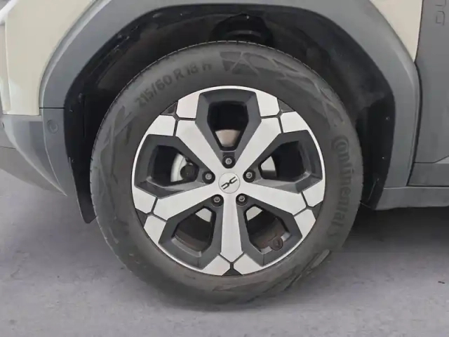 Dacia Duster eco-g 100 gpl — photo 30